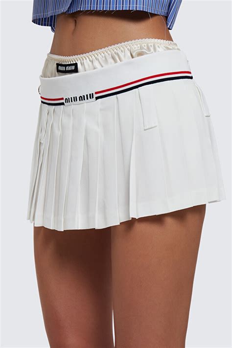 miumiou skirt.